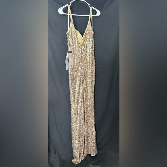 IEENA FOR MAC DUGGAL 26476 NWT High Slit Spaghetti Strap Gown - Picture 5 of 7